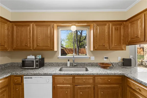 $260,000 | 3204 Heatherwood Drive, Bryan, TX 77801