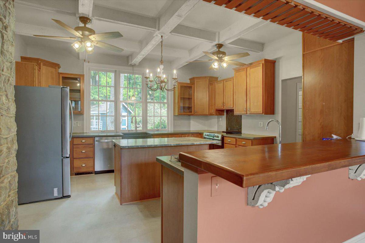 12458 Monterey Lane Blue Ridge Summit, PA 17214 - Photo 12 of 92 Kitchen