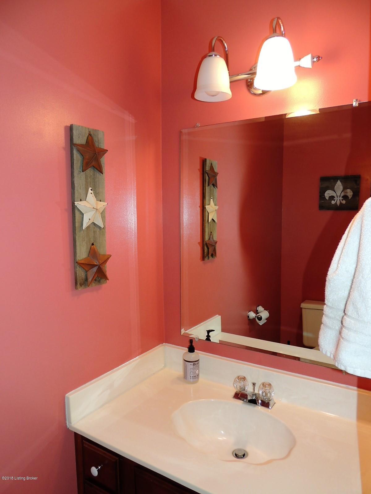 8213 Lacevine Road Louisville, KY 40220 - Photo 64 of 86 Powder Room