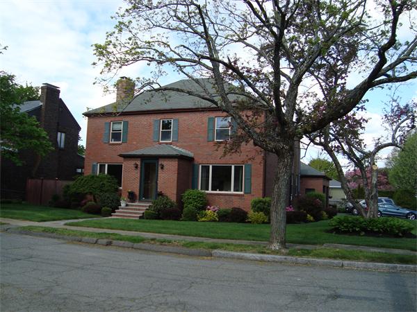 34 Sumner Street Swampscott, MA 01907 - Photo 2 of 13 Gallery Image 2