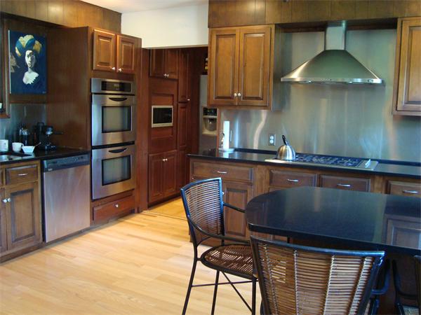 34 Sumner Street Swampscott, MA 01907 - Photo 3 of 13 Gallery Image 3