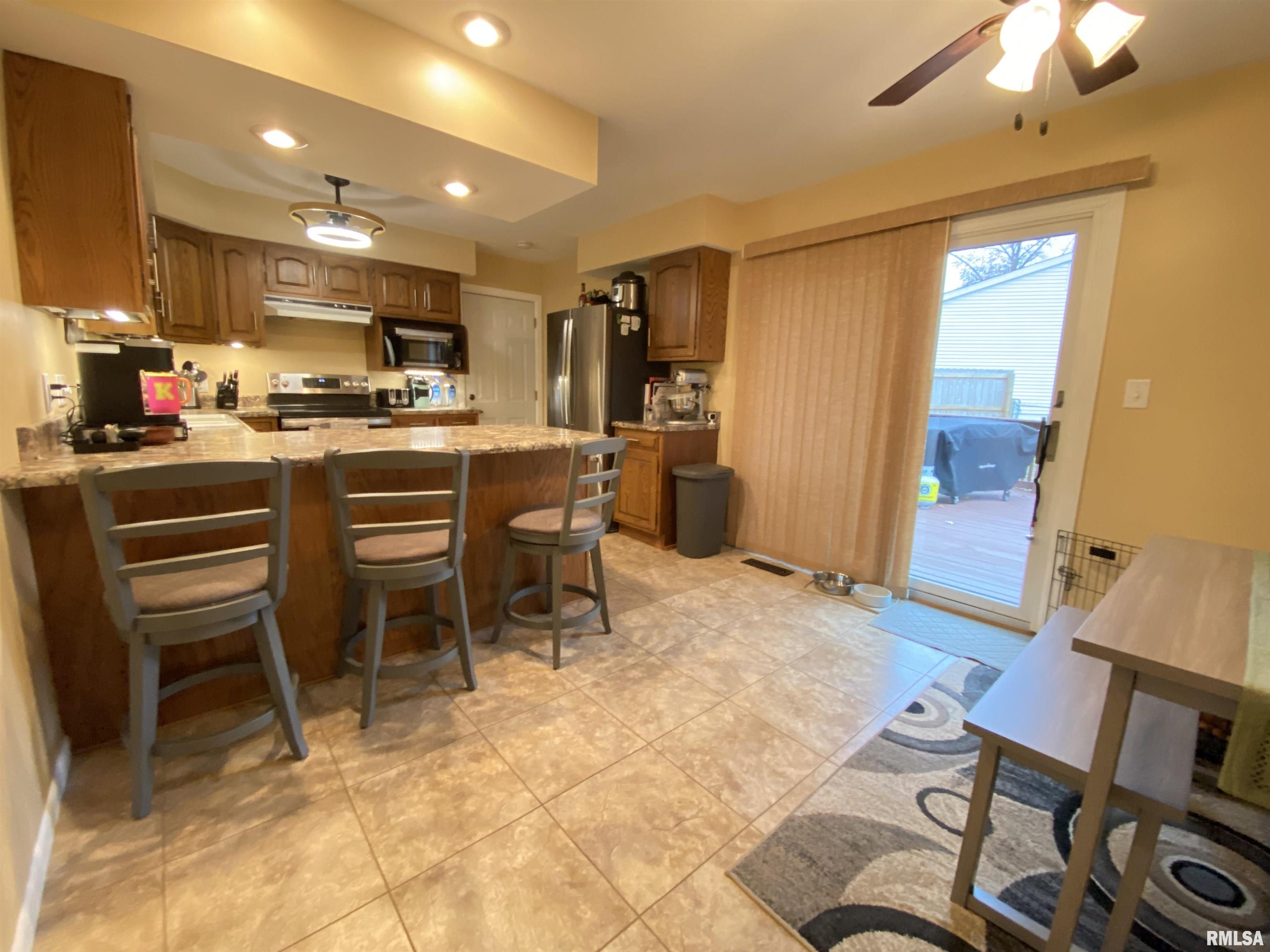 106 Windsor Road Springfield, IL 62702 - Photo 5 of 24