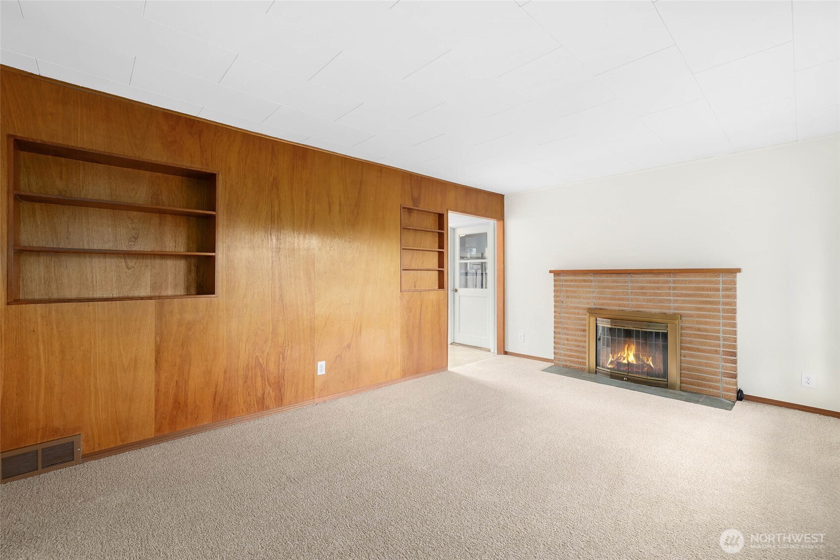 2402 Union Avenue Northeast Renton, WA 98059 - Photo 5 of 39