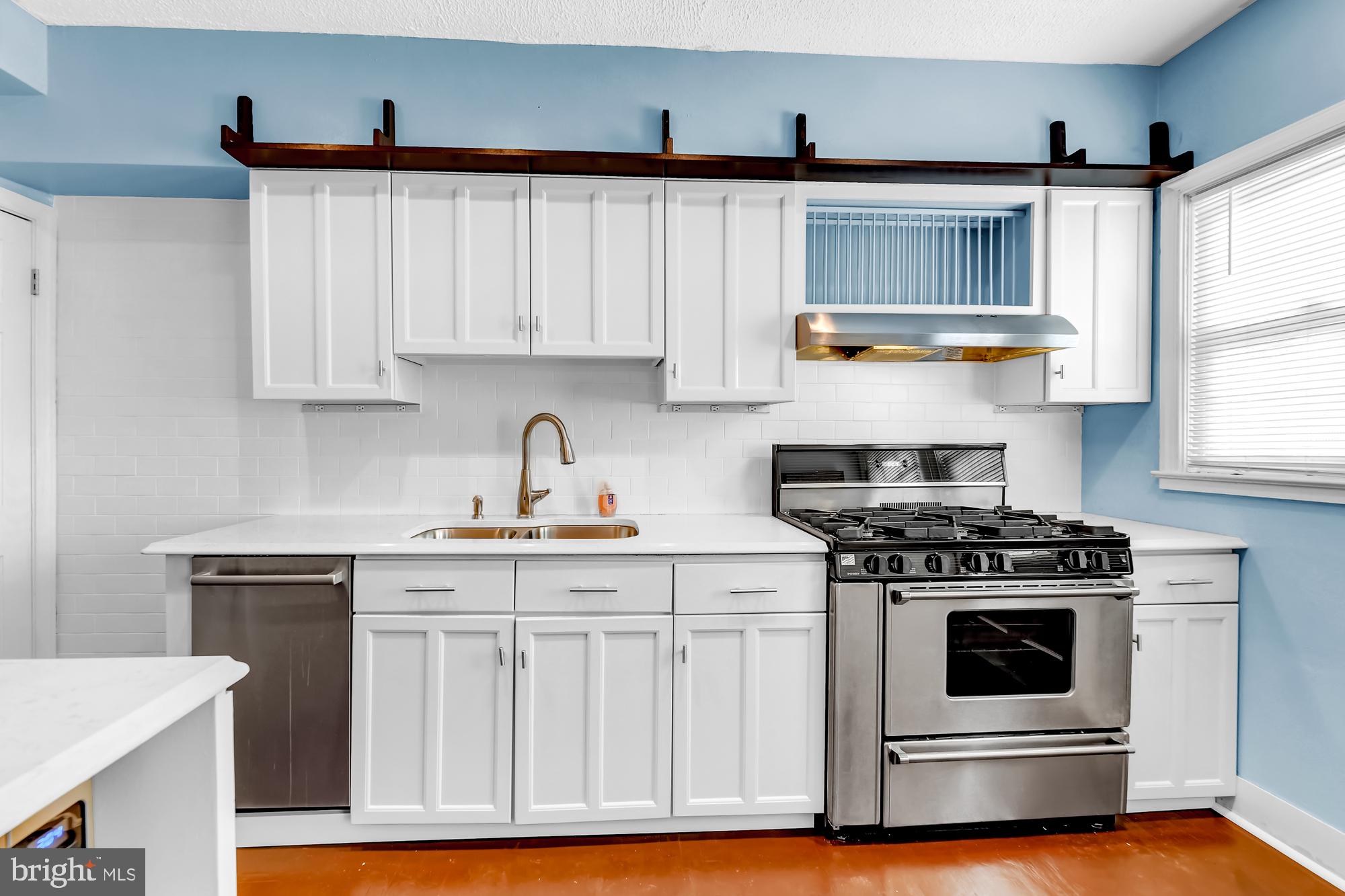 8339 Ridgely Oak Road Baltimore, MD 21234 - Photo 5 of 34 Updated Gourmet Kitchen w/ 6 Burner Gas Stove