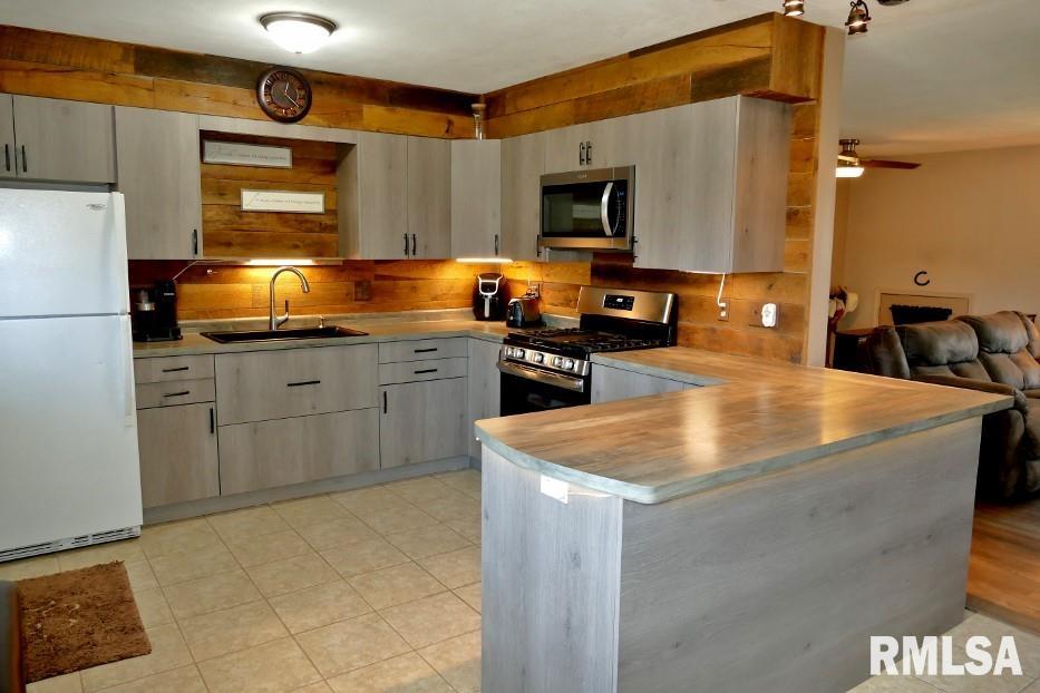 13320 North Wayne Road Chillicothe, IL 61523 - Photo 14 of 55 Gallery Image 14