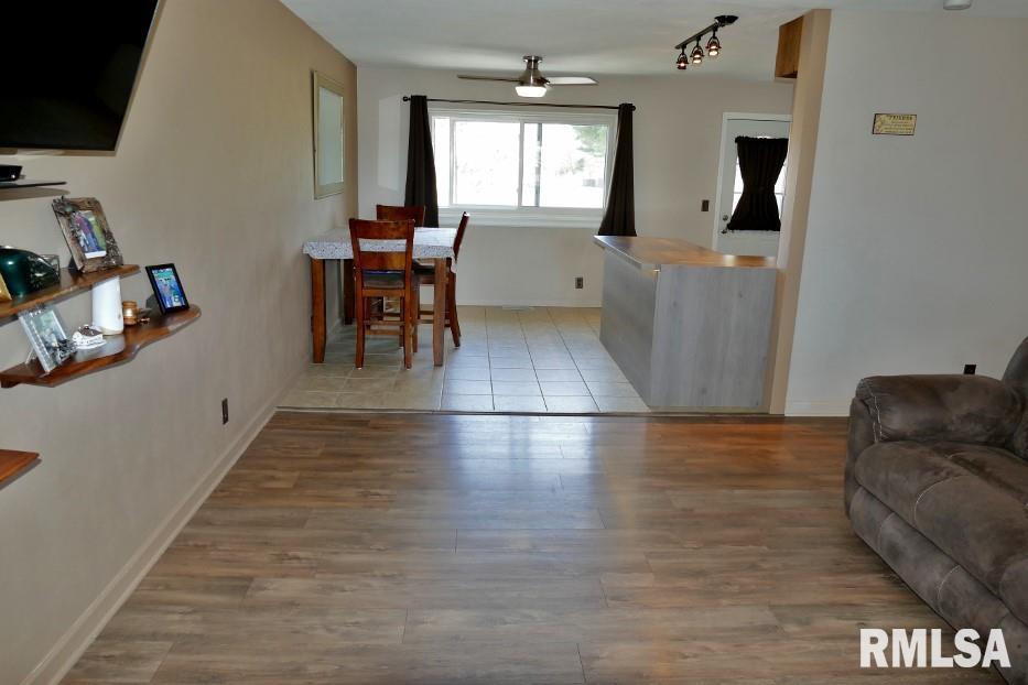 13320 North Wayne Road Chillicothe, IL 61523 - Photo 8 of 55 Gallery Image 8