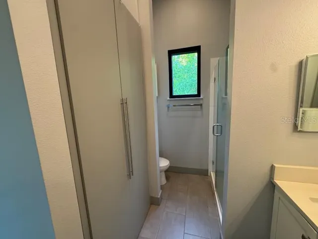 a bathroom with a tub