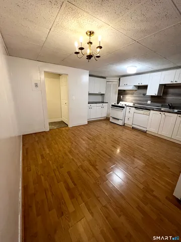 $1,595 | 143 William Street, Unit A, Middletown, CT 06457