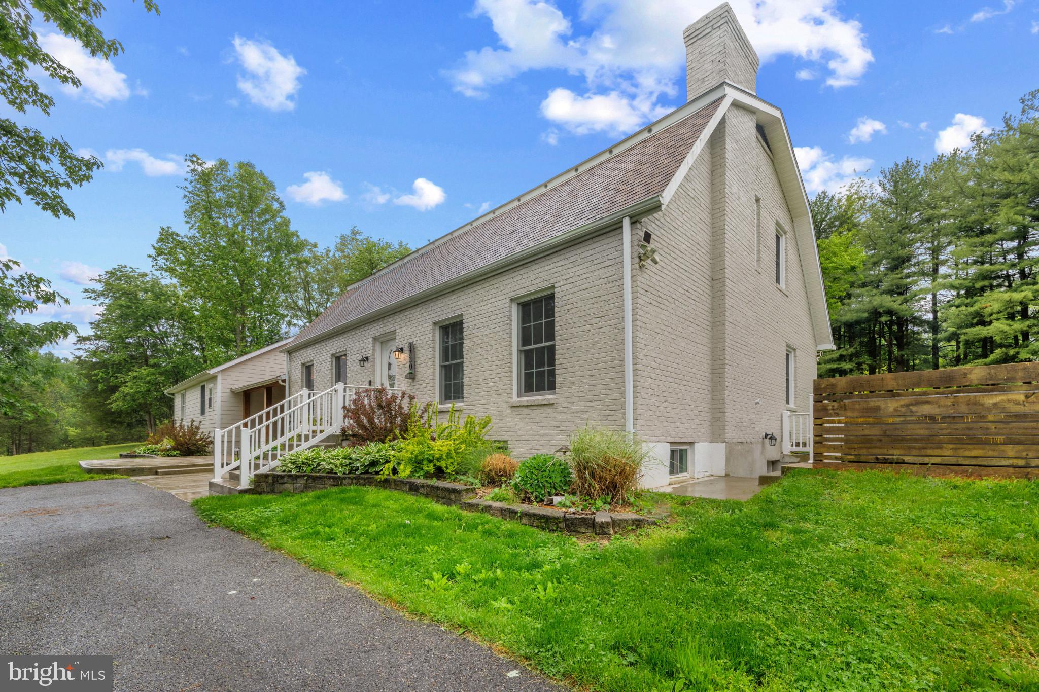 8730 Mapleville Road Mount Airy, MD 21771 - Photo 11 of 91