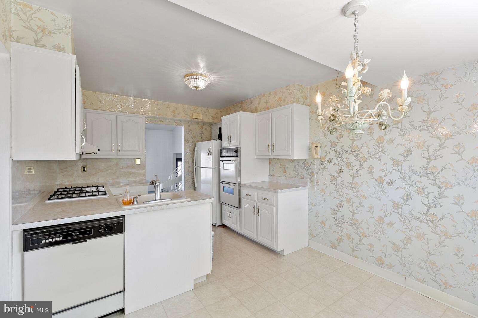 3812 Brookview Road Philadelphia, PA 19154 - Photo 11 of 26