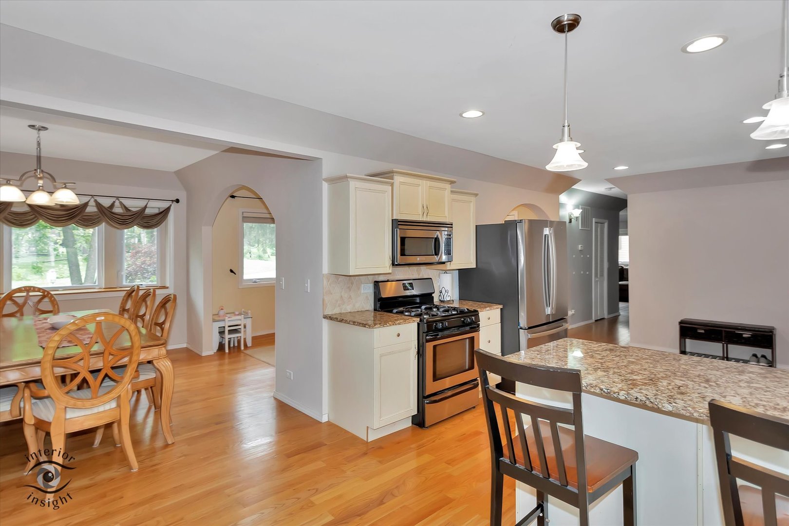 352 Rye Road Mundelein, IL 60060 - Photo 8 of 41 Gallery Image 8