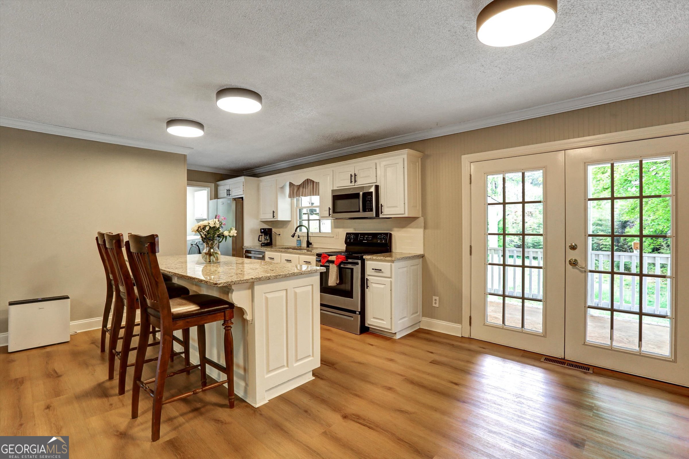 1095 Athens Road Winterville, GA 30683 - Photo 5 of 29