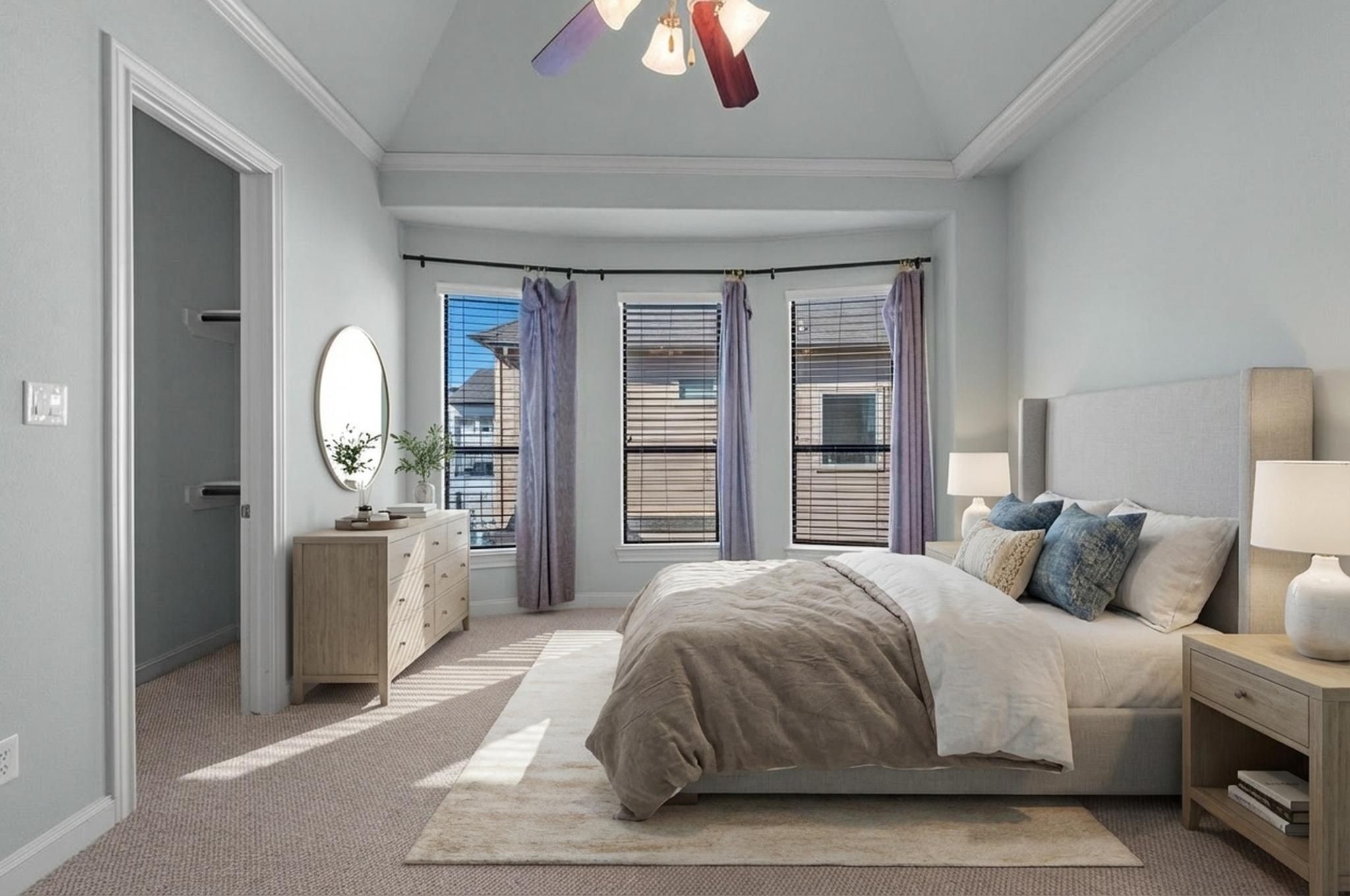 5617 Kiam Street, Unit A Houston, TX 77007 - Photo 3 of 21 Oversized primary bedroom with en-suite bathroom (Virtually staged).