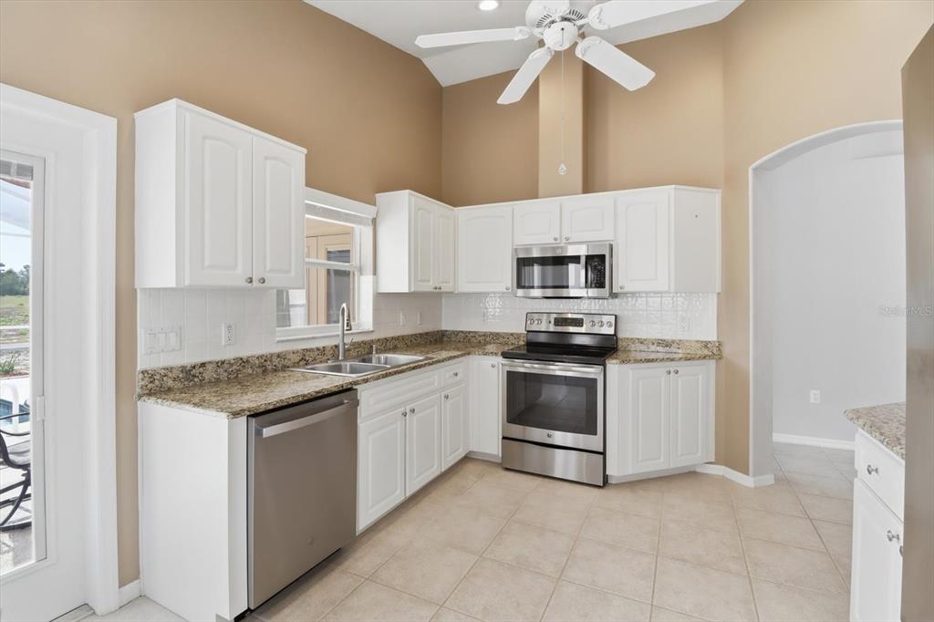 250 Royal Palm Way Spring Hill, FL 34608 - Photo 14 of 42