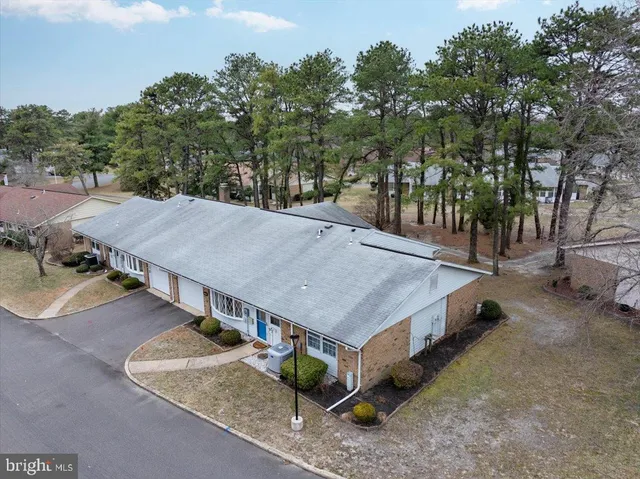 a view of a houses with a terrace