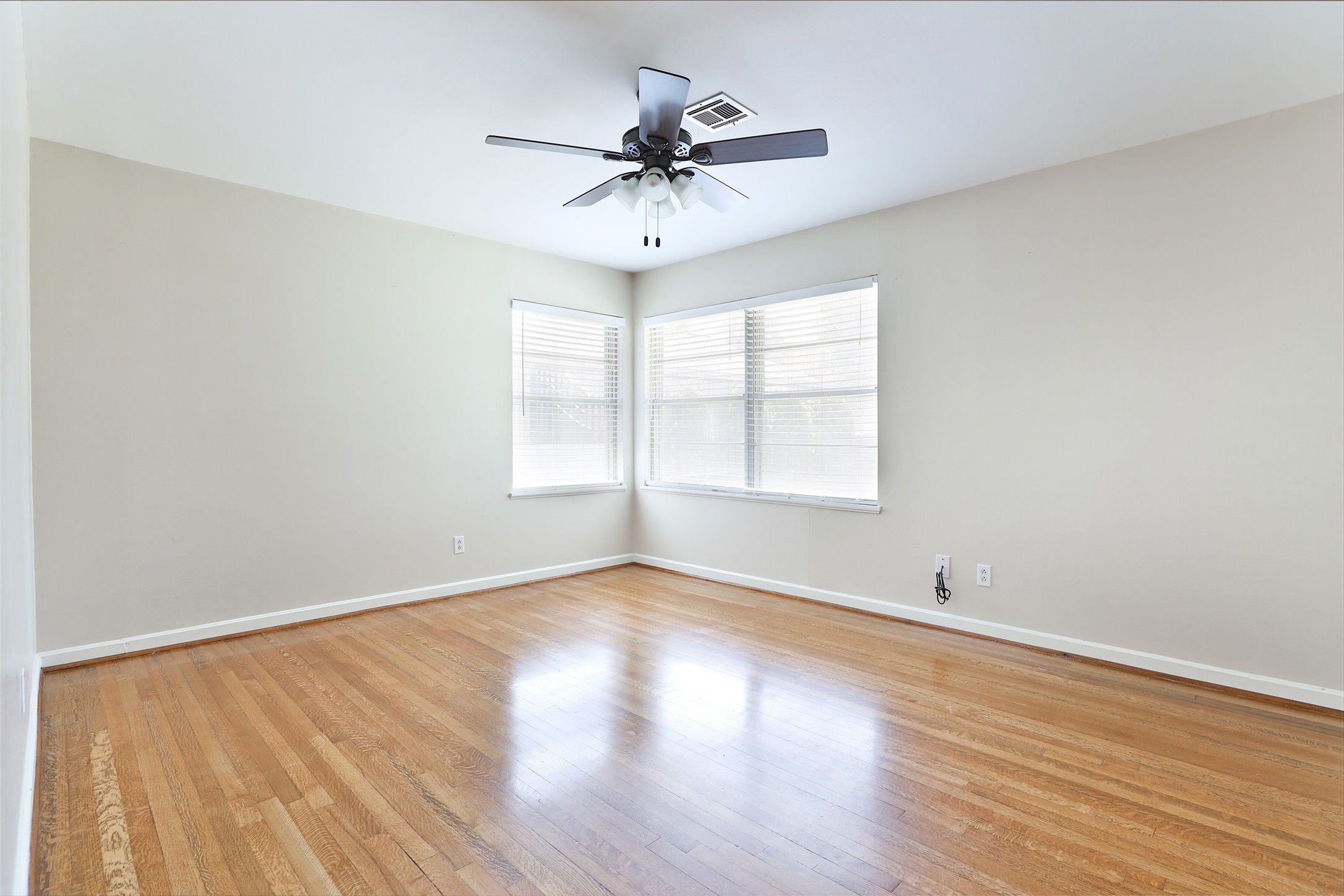 1321 Thornton Road Houston, TX 77018 - Photo 9 of 15 One of the three bedrooms! Ceiling fans and redone hardwoods!