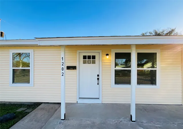 $219,900 | 1202 Dutch Street, Deer Park, TX 77536