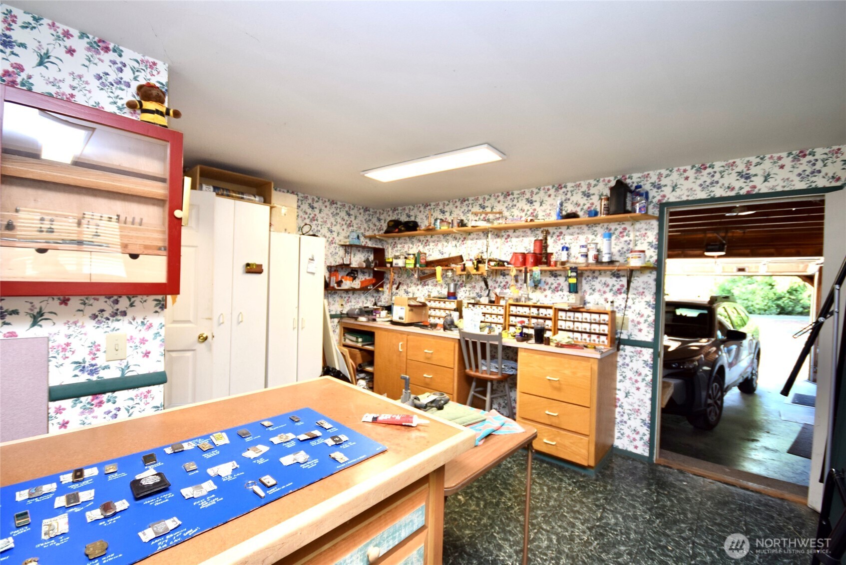 171 Foxtail Lane Sequim, WA 98382 - Photo 25 of 34 a kitchen that has a lot of cabinets in it