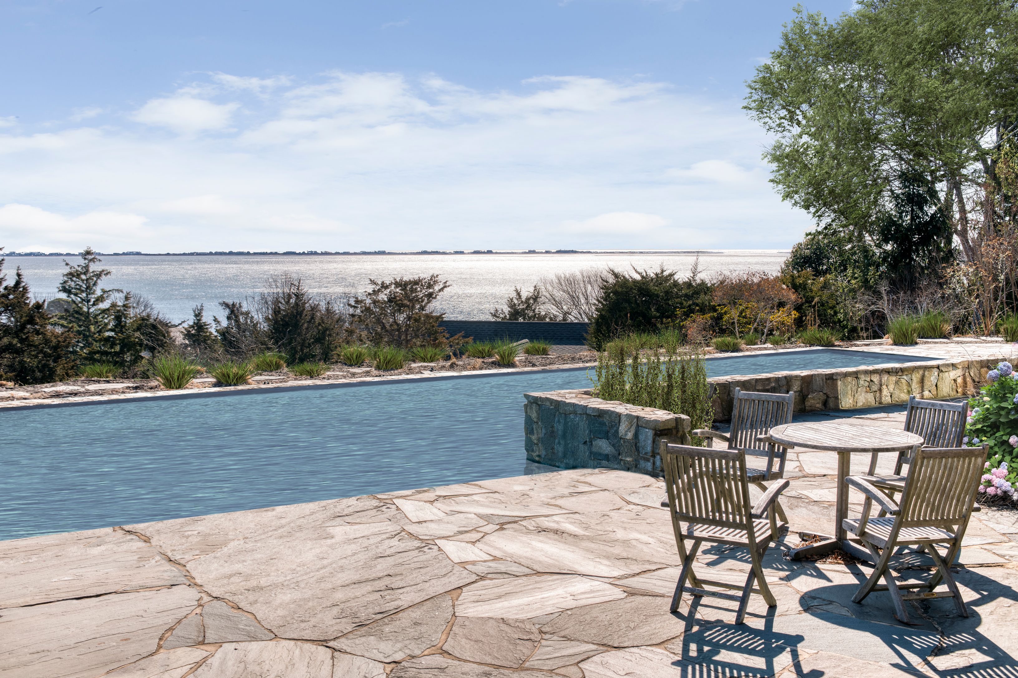 22 Knoll Road Southampton, NY 11968 - Photo 1 of 12