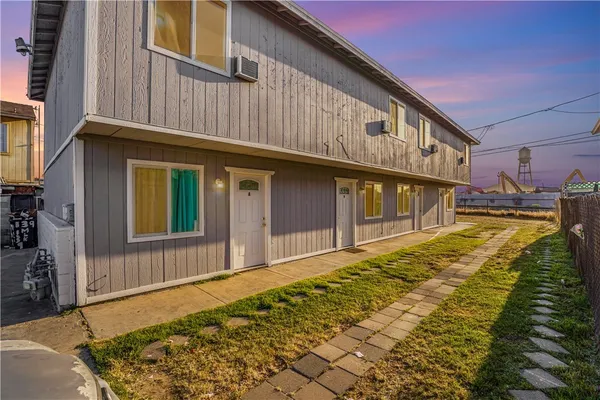 $648,000 | 139 Dr Martin Luther King Jr Boulevard, Bakersfield, CA 93307