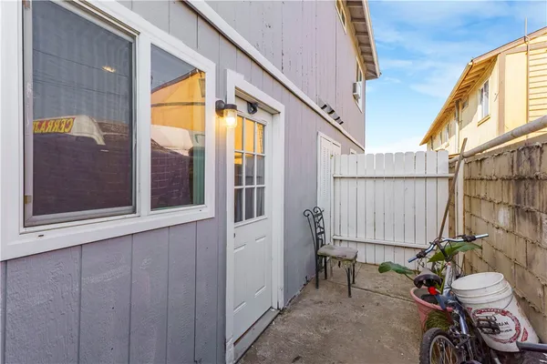 $648,000 | 139 Dr Martin Luther King Jr Boulevard, Bakersfield, CA 93307
