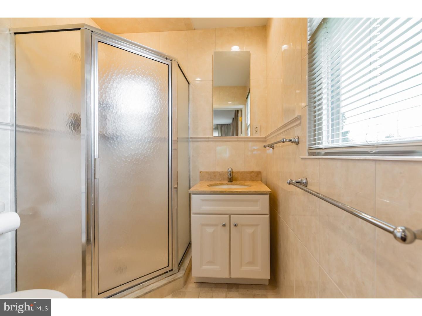 1000 Susan Road Philadelphia, PA 19115 - Photo 16 of 25