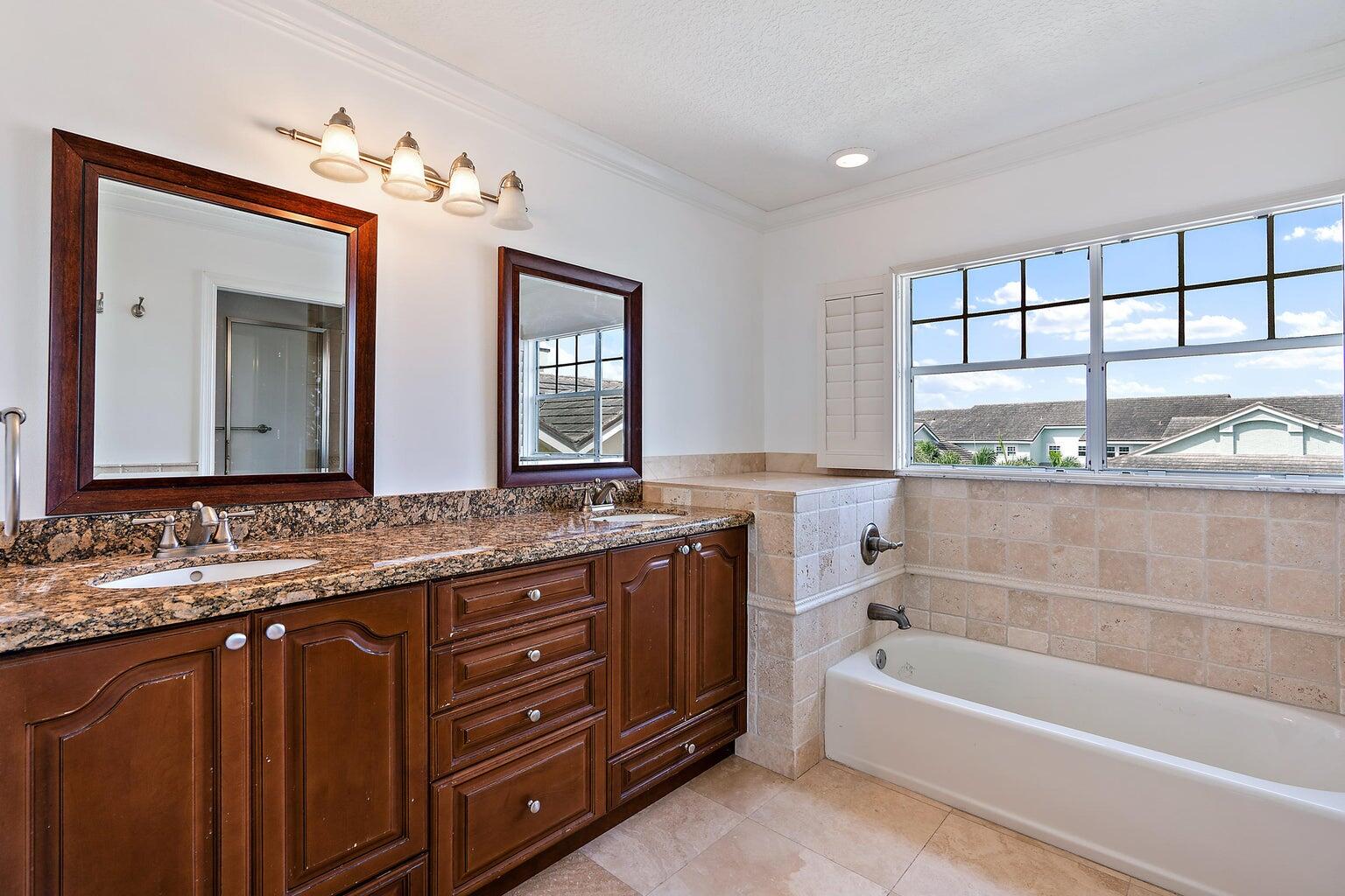 705 Mainsail Circle Jupiter, FL 33477 - Photo 11 of 20 Primary Bathroom