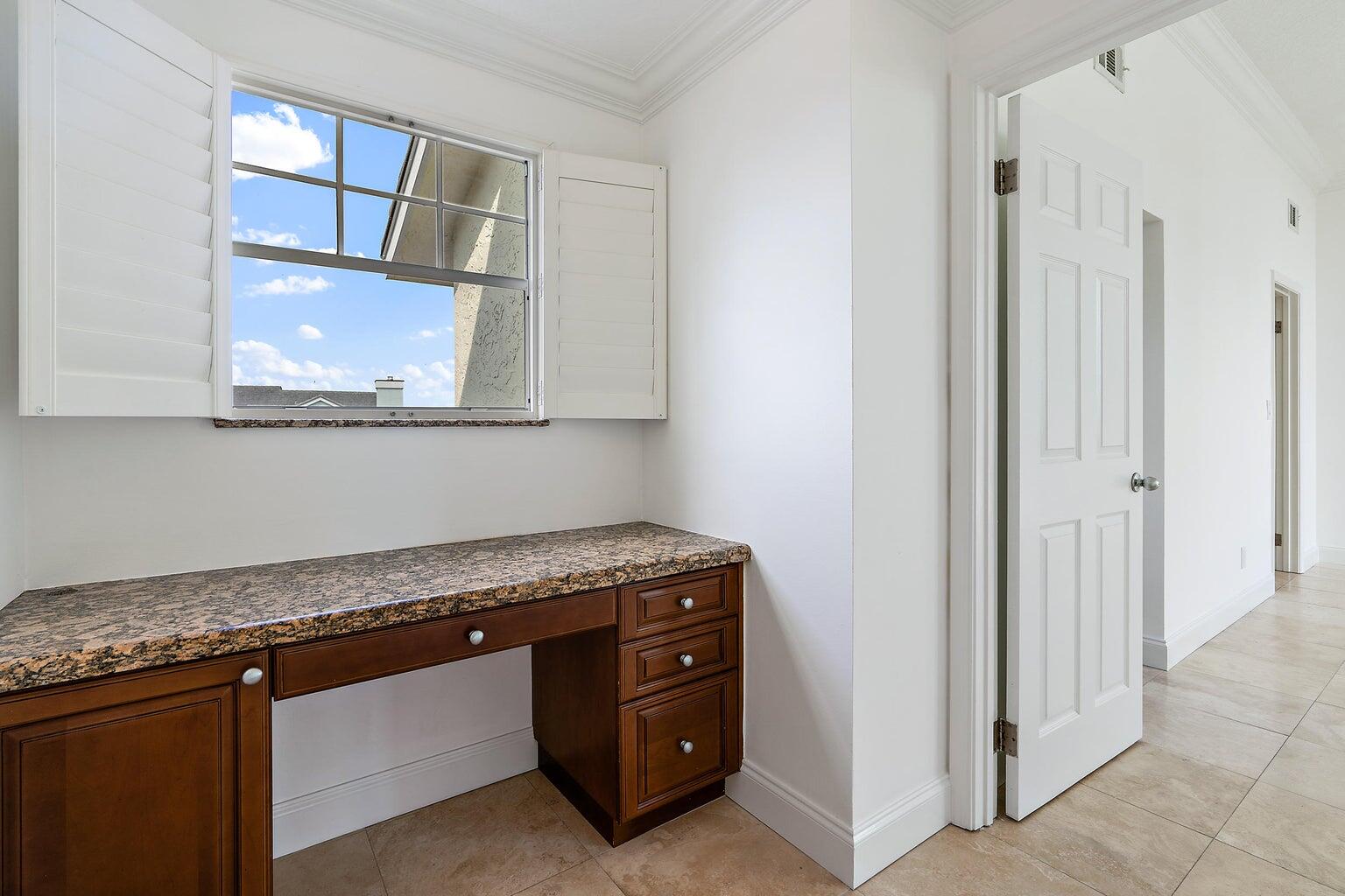 705 Mainsail Circle Jupiter, FL 33477 - Photo 12 of 20 Primary vanity in Bath