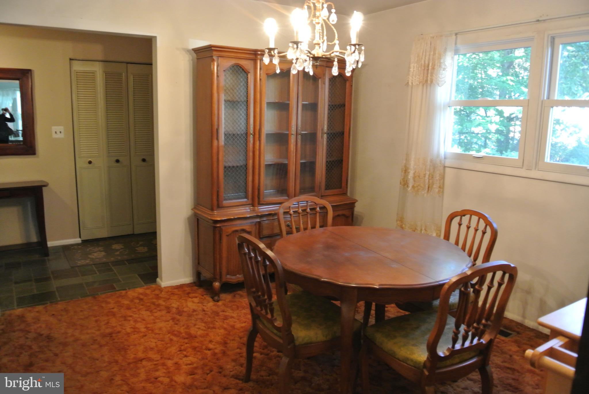 6903 Circle Road Baltimore, MD 21220 - Photo 9 of 26 Separate dining room