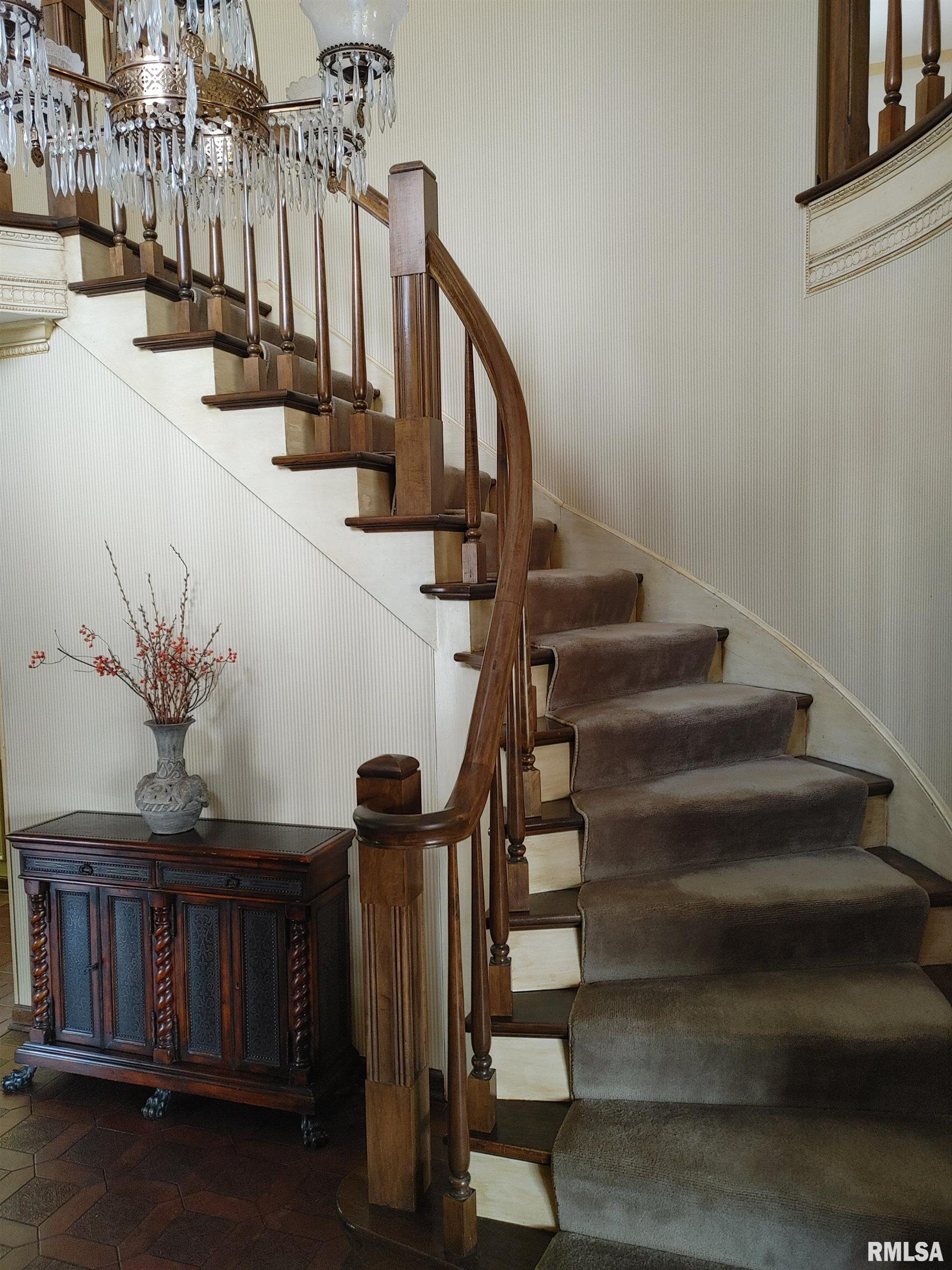 214 West Wolf Road Peoria, IL 61614 - Photo 12 of 55 Gallery Image 12