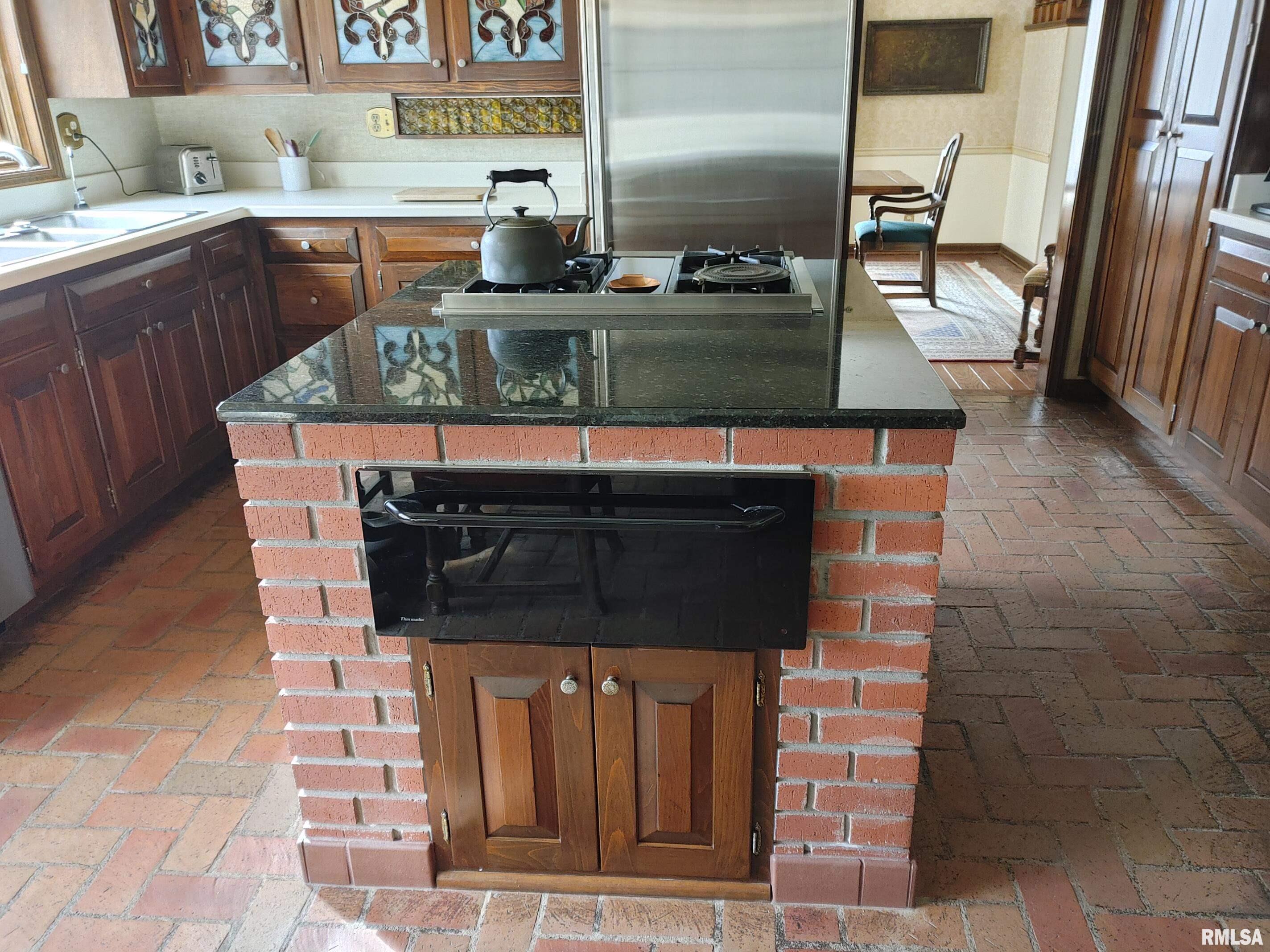 214 West Wolf Road Peoria, IL 61614 - Photo 34 of 55 Gallery Image 34