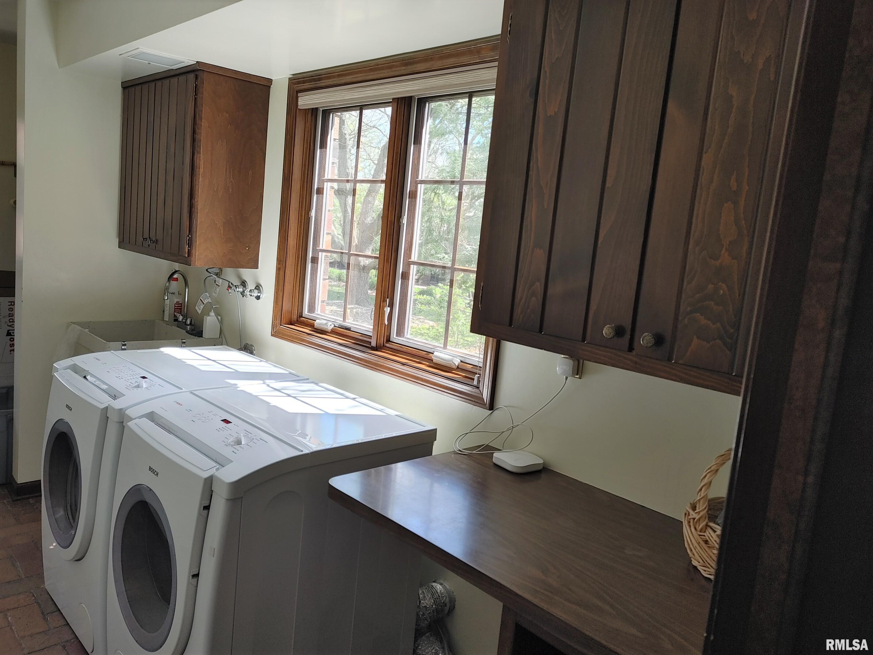 214 West Wolf Road Peoria, IL 61614 - Photo 38 of 55 Gallery Image 38