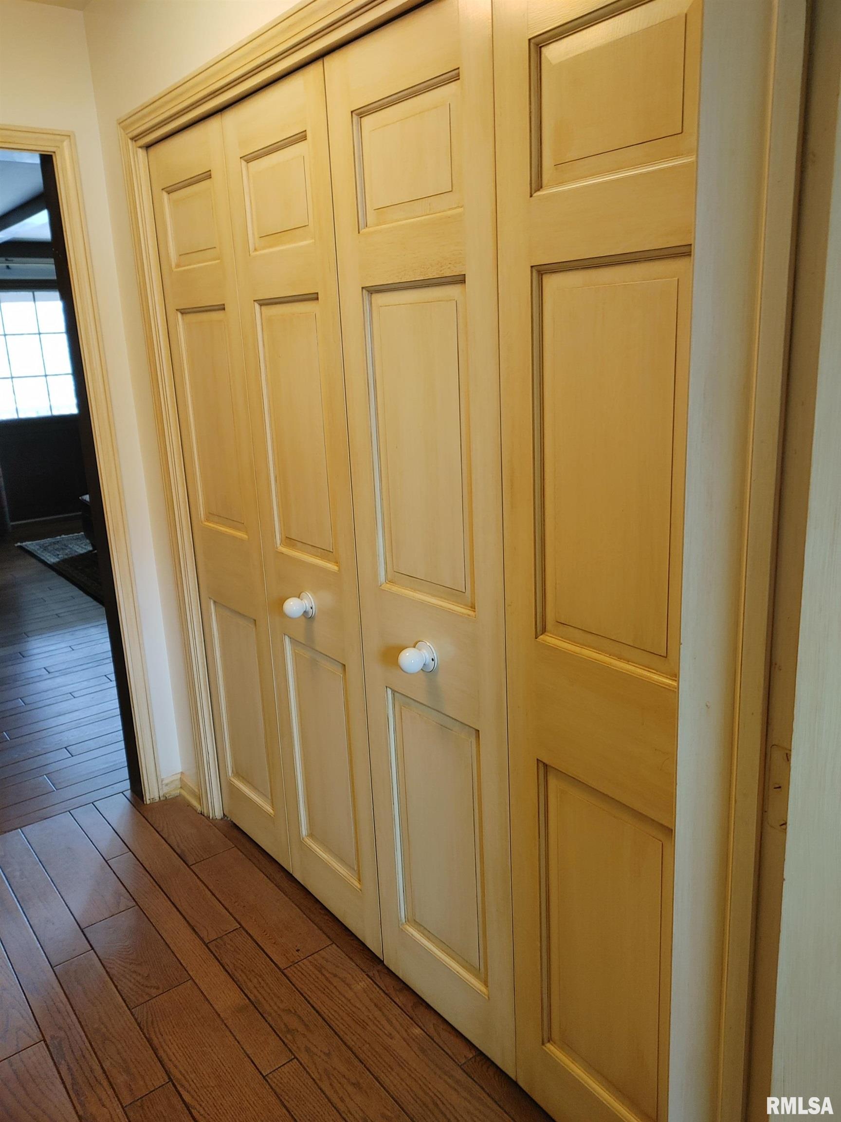 214 West Wolf Road Peoria, IL 61614 - Photo 47 of 55 Gallery Image 47