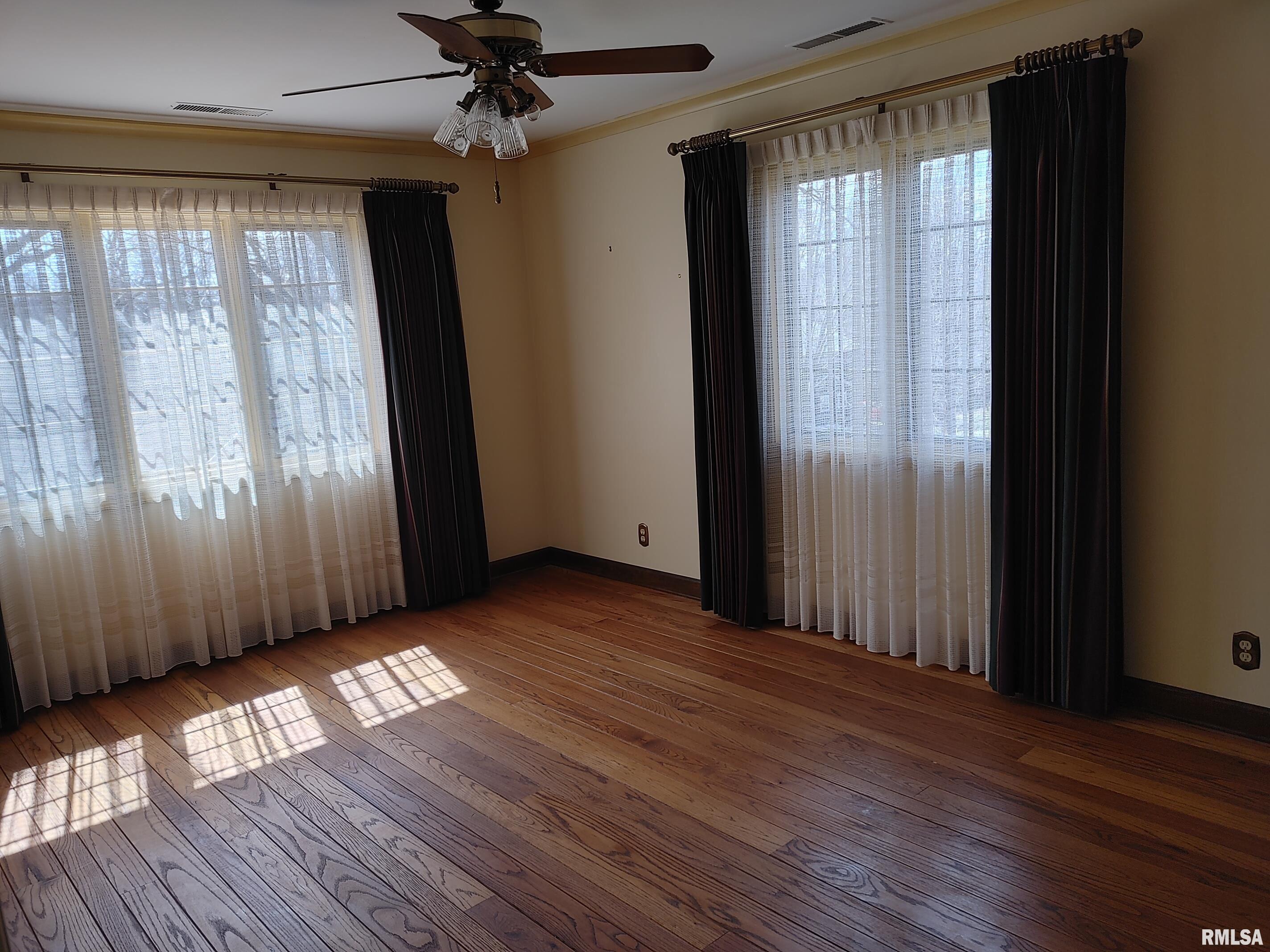 214 West Wolf Road Peoria, IL 61614 - Photo 49 of 55 Gallery Image 49