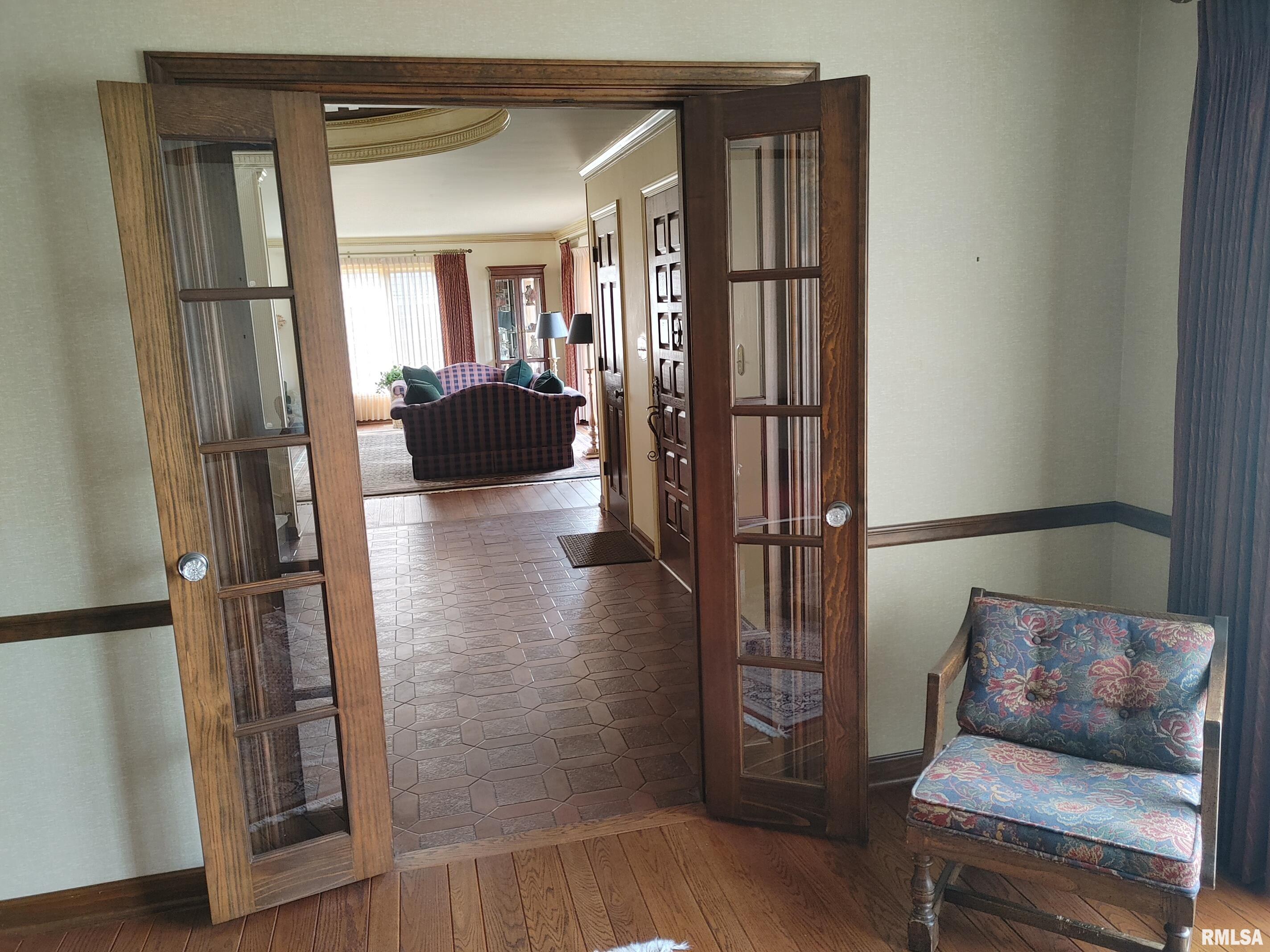 214 West Wolf Road Peoria, IL 61614 - Photo 9 of 55 Gallery Image 9