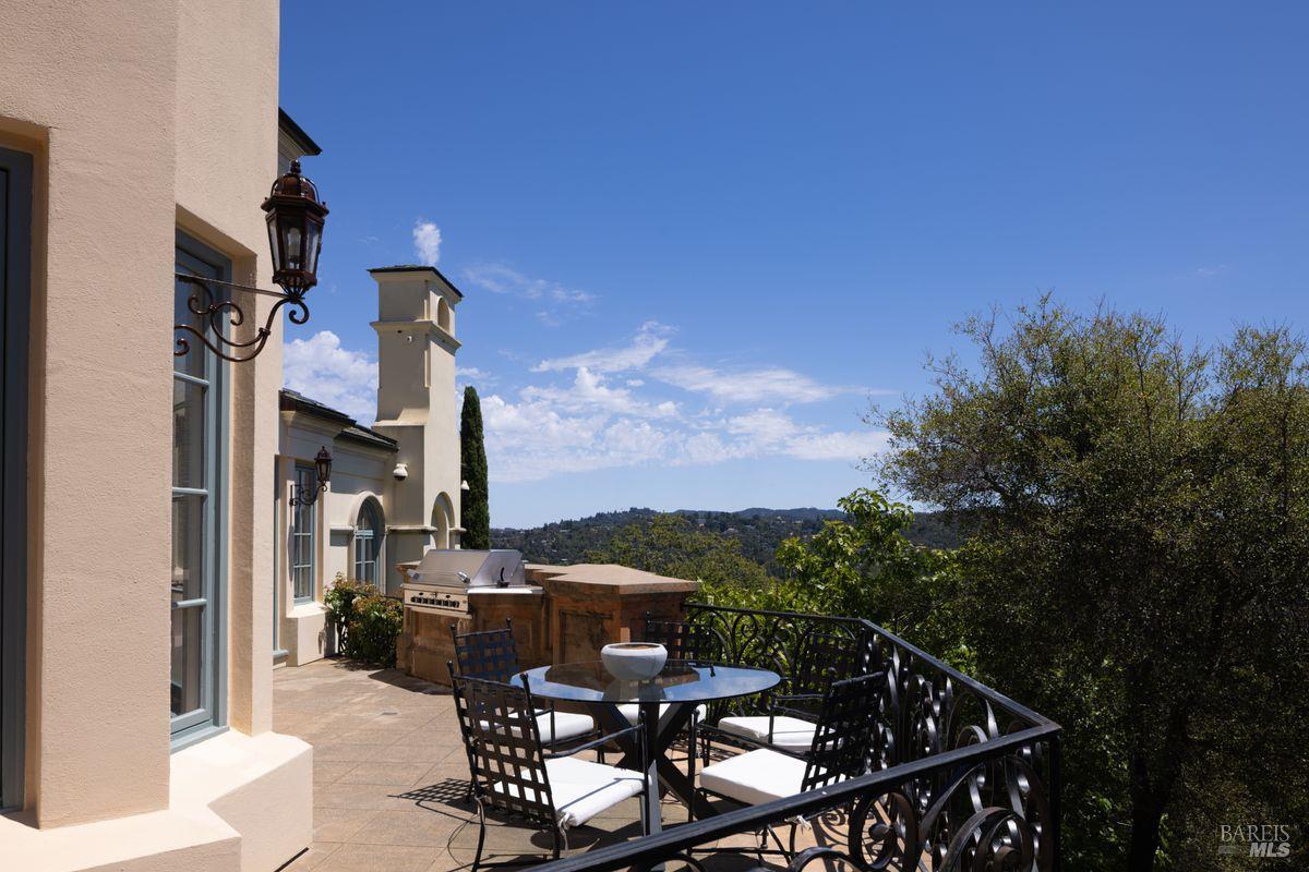 27 Upper Road Ross, CA 94957 - Photo 15 of 59