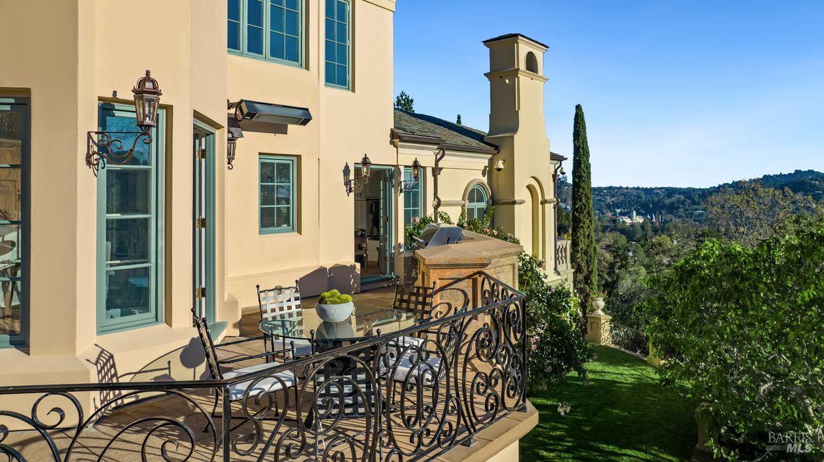 27 Upper Road Ross, CA 94957 - Photo 16 of 59