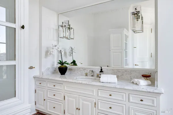 $14,995,000 | 27 Upper Road, Ross, CA 94957