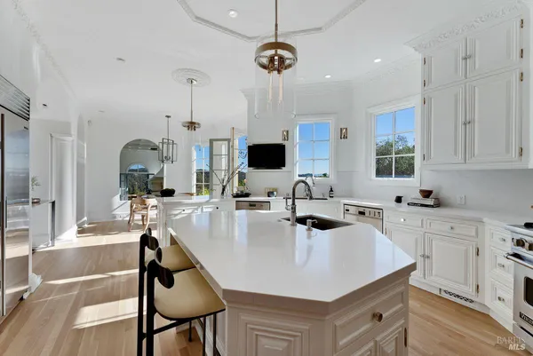 $14,995,000 | 27 Upper Road, Ross, CA 94957