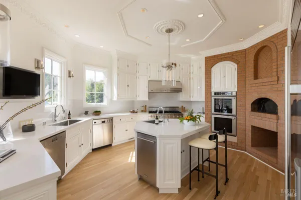 $14,995,000 | 27 Upper Road, Ross, CA 94957