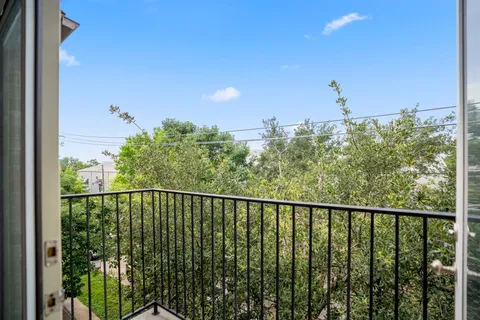$379,000 | 2719 La Branch Street, Houston, TX 77004