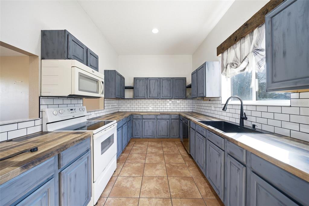 505 West Osceola Road Geneva, FL 32732 - Photo 9 of 52