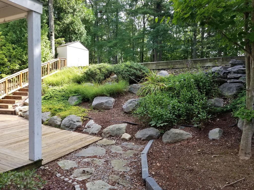 54 West Point Road Webster, MA 01570 - Photo 8 of 30 Gallery Image 8