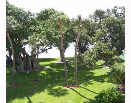 372 Golfview Road, Unit 202 North Palm Beach, FL 33408 - Photo 3 of 11 Additional Photo