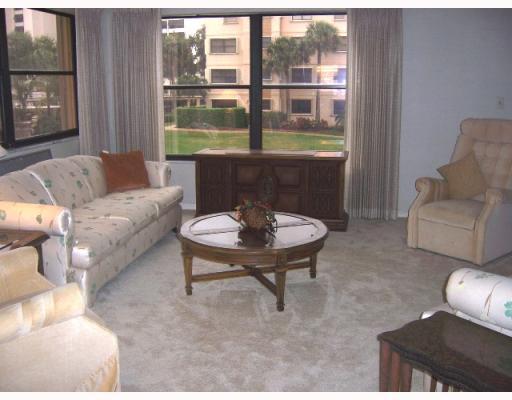 372 Golfview Road, Unit 202 North Palm Beach, FL 33408 - Photo 4 of 11 Additional Photo