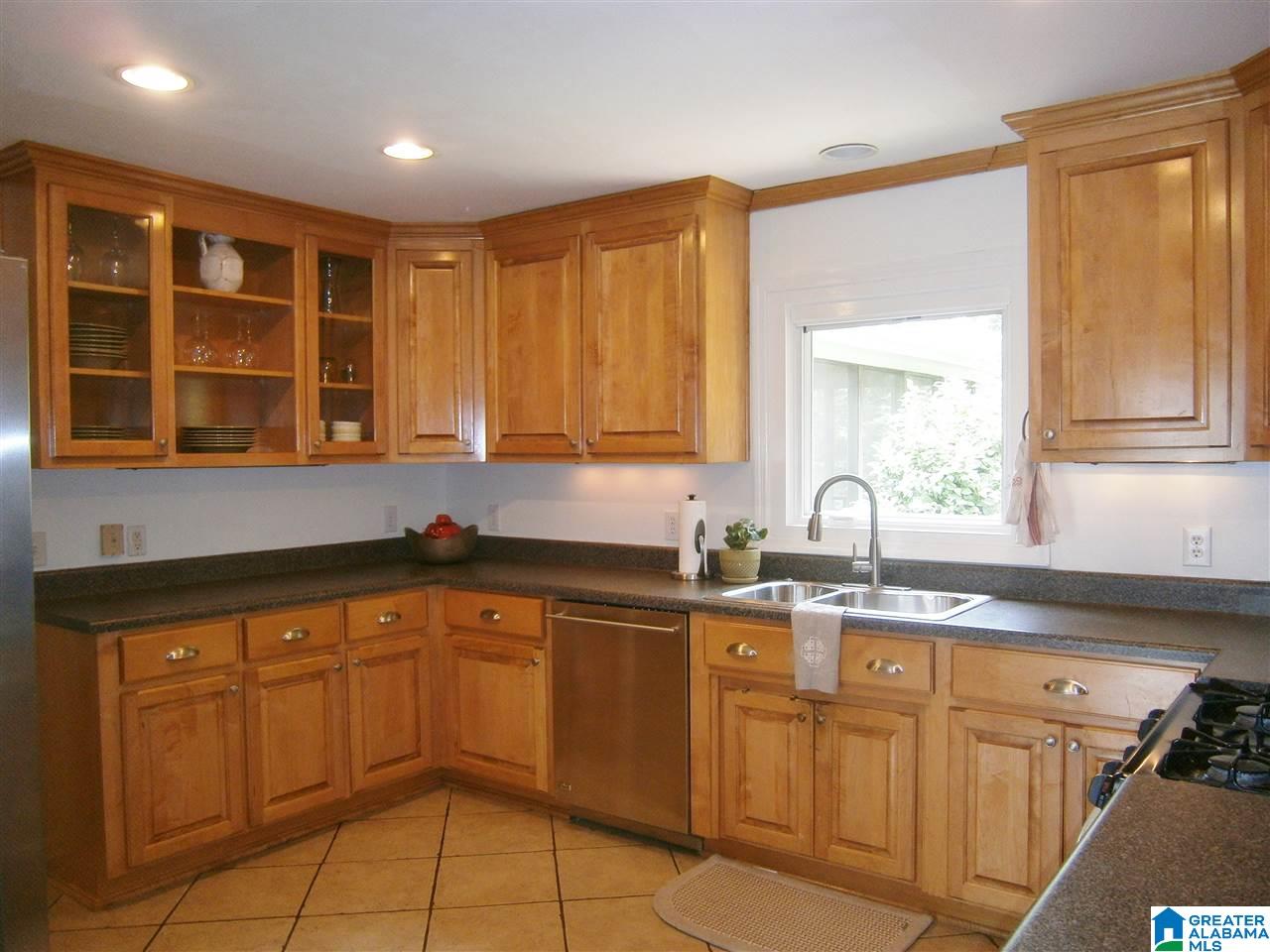 3309 Circle Hill Road Birmingham, AL 35243 - Photo 7 of 35