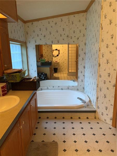 229 Glynn Road Chicora, PA 16025 - Photo 23 of 24 Gallery Image 23