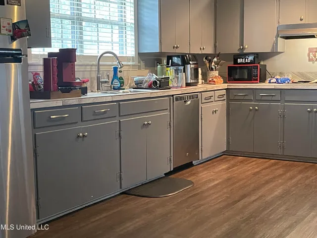 $185,000 | 2221 Country Club Drive, Yazoo City, MS 39194