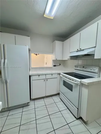 $2,650 | 13700 Southwest 62nd Street, Unit 113, Miami, FL 33183