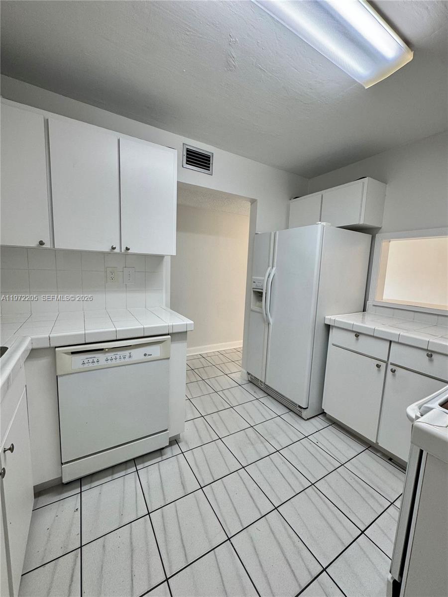 13700 Southwest 62nd Street, Unit 113 Miami, FL 33183 - Photo 4 of 30